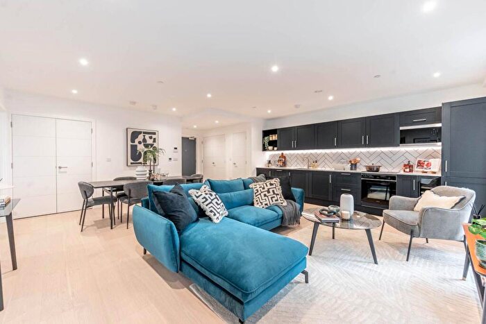 3 Bedroom Flat For Sale In Fulton & Fifth, Wembley, HA9