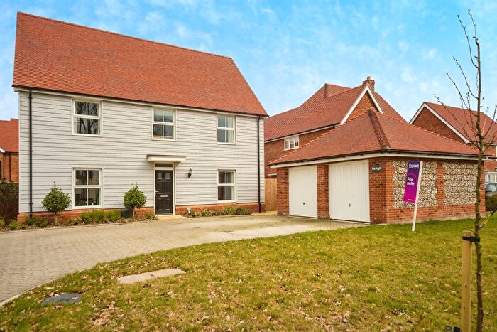 5 Bedroom Detached House For Sale In Old Ashford Road, Lenham, Maidstone, ME17