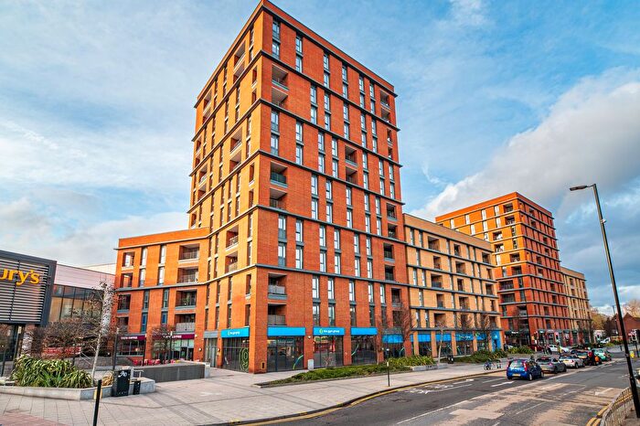 2 Bedroom Flat To Rent In High Street, Sutton, SM1