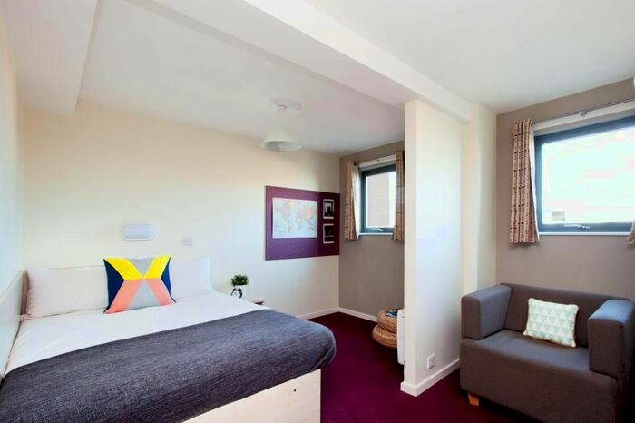 1 Bedroom Flat To Rent In Crown House, Reading RG1