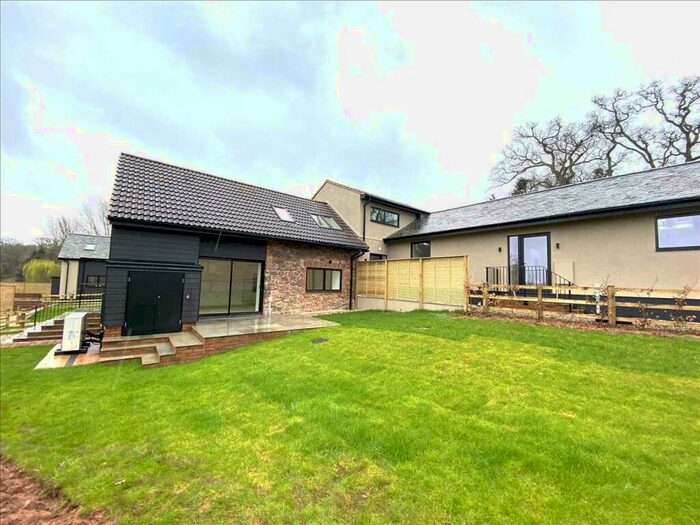 3 Bedroom Barn Conversion For Sale In Attwells Lodge, Exeter, EX4