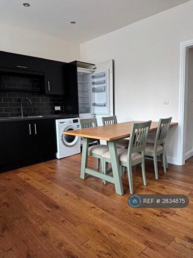 1 Bedroom Flat To Rent In London, London, SW14