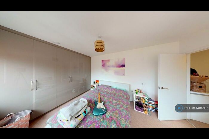 2 Bedroom Flat To Rent In Dreadnought Court, London, SE8