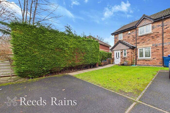 3 Bedroom Semi Detached House For Sale In Butlers Farm Court, Leyland, Lancashire, PR25