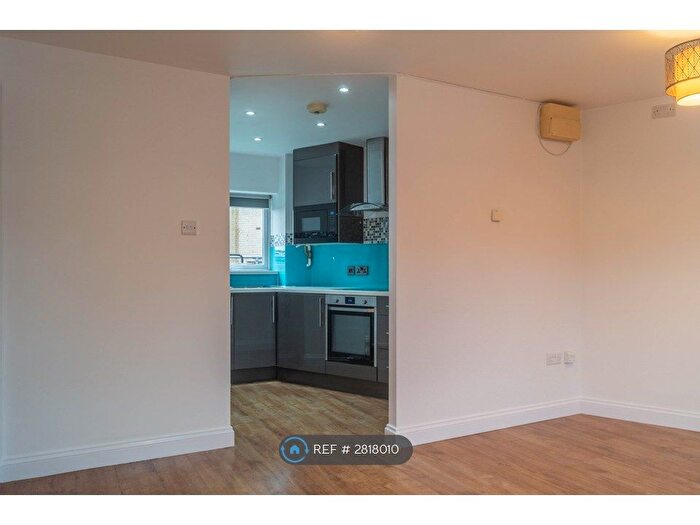 2 Bedroom Flat To Rent In Bond St, Bristol, BS1