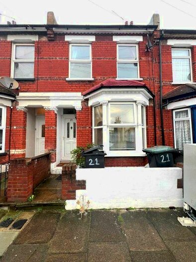 3 Bedroom Terraced House To Rent In Granville Road, Gravesend, DA11