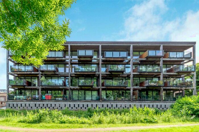 1 Bedroom Apartment To Rent In The Oak Building, Kingfisher Way, Cambridge, CB2