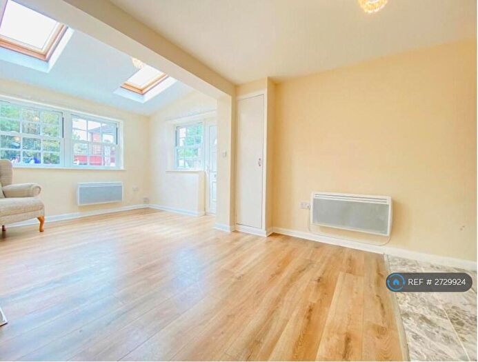 1 Bedroom Flat To Rent In Arthur St, Sittingbourne, ME10