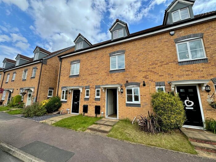 3 Bedroom Property To Rent In Mill Lane, Huthwaite, Sutton-In-Ashfield, NG17