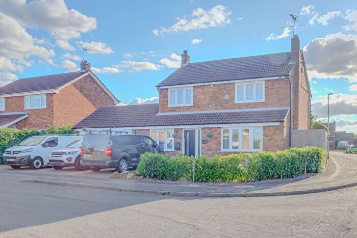 4 Bedroom Detached House For Sale In Fishponds Close, Glenfield, LE3