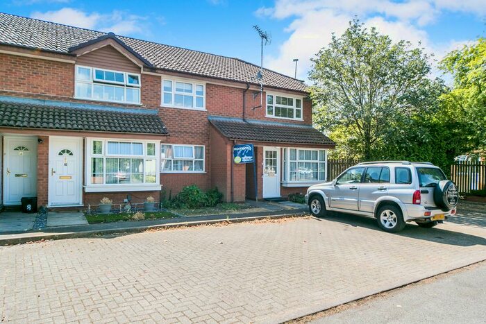 2 Bedroom Maisonette To Rent In Harvard Close, Woodley, RG5