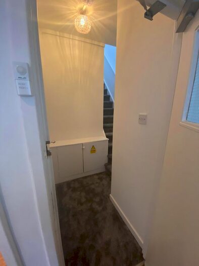 1 Bedroom Flat To Rent In Belmont Road, Uxbridge, Middlesex, UB8