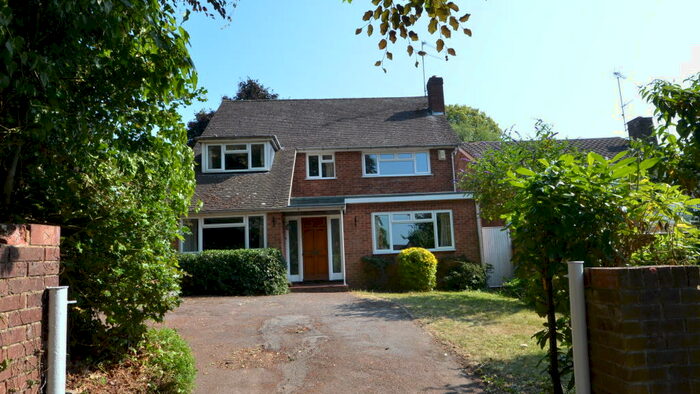 4 Bedroom Detached House To Rent In St. Peters Avenue, Caversham, RG4