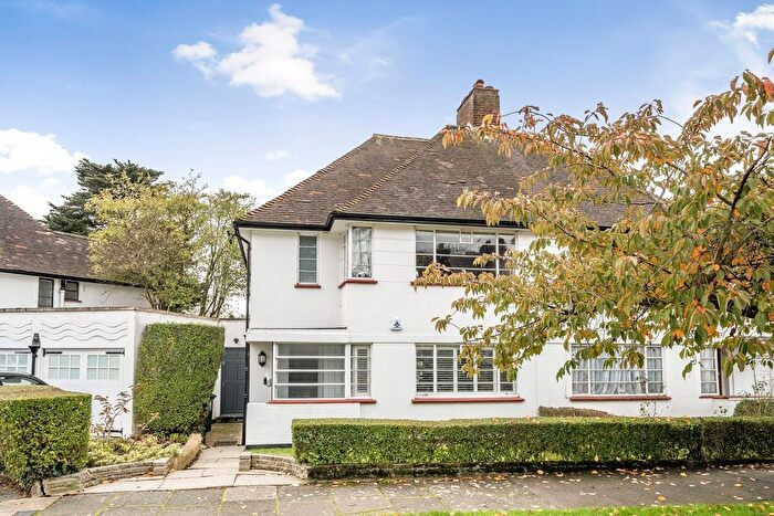 4 Bedroom Semi Detached House For Sale In Howard Walk, Hampstead Garden Suburb, London, N2