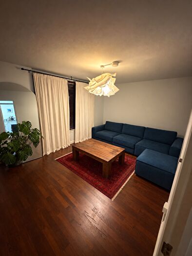 1 Bedroom Flat To Rent In Sandmere Road, London, SW4