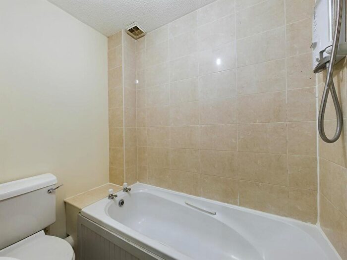 1 Bedroom Apartment For Sale In Whittlebury Road, Silverstone, NN12