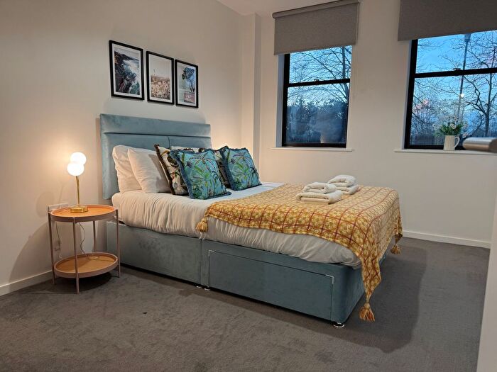 1 Bedroom Flat To Rent In Castle Street, Taunton, TA1