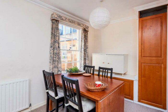 2 Bedroom Flat To Rent In Walcot Street, Bath, BA1