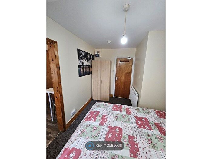 Studio To Rent In Sutherland Road, London, N17