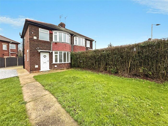 3 Bedroom Semi Detached House To Rent In Wheatley Hall Road, Doncaster, South Yorkshire, DN2