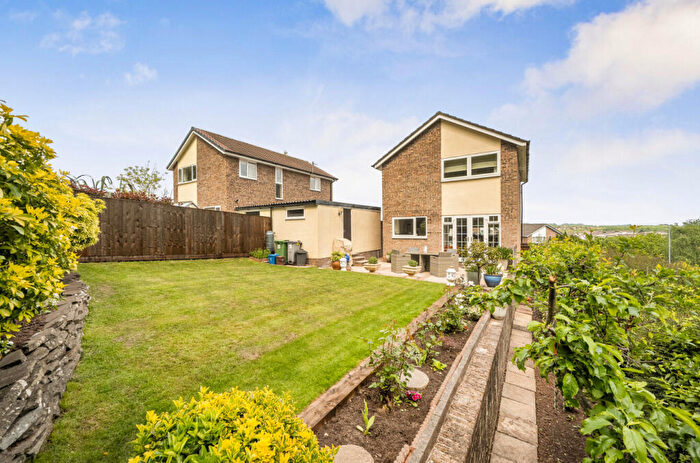 4 Bedroom Detached House For Sale In Hawfinch Close, Cardiff, CF23