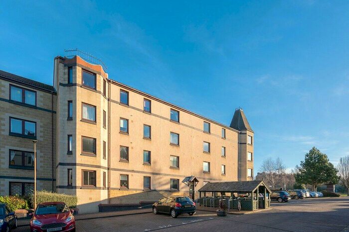 2 Bedroom Flat To Rent In West Bryson Road, Edinburgh, EH11