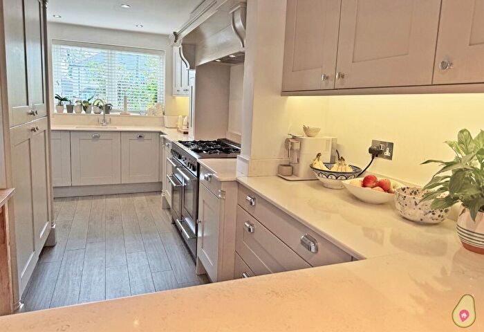 3 Bedroom Semi-Detached House For Sale In Wycombe Road, Holmer Green, HP15