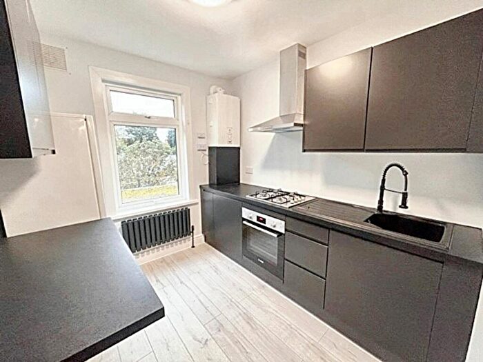 2 Bedroom Property To Rent In Hook Road, Epsom, KT19