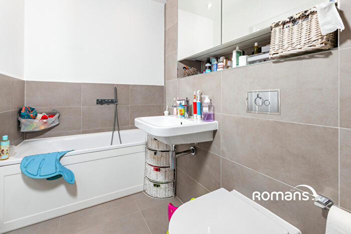 4 Bedroom Terraced House To Rent In Maine Street, Reading, Berkshire, RG2