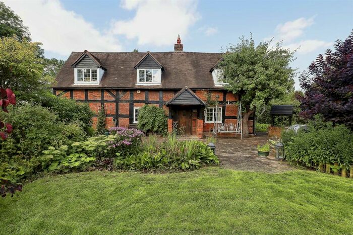 3 Bedroom Property For Sale In Spencers Lane, Berkswell, Coventry, CV7