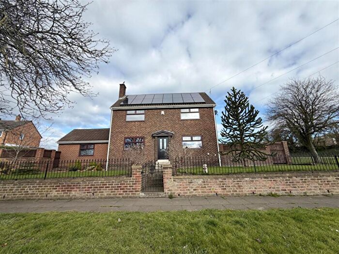 3 Bedroom House For Sale In Market Place, Houghton Le Spring, DH5