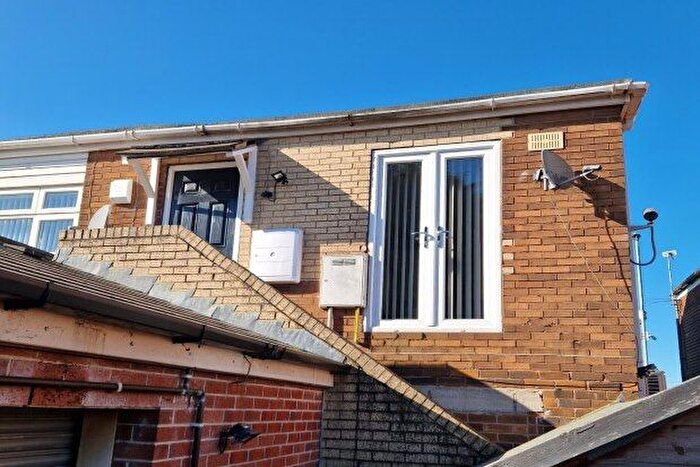 3 Bedroom Flat To Rent In Laburnum Parade, Rotherham, S66