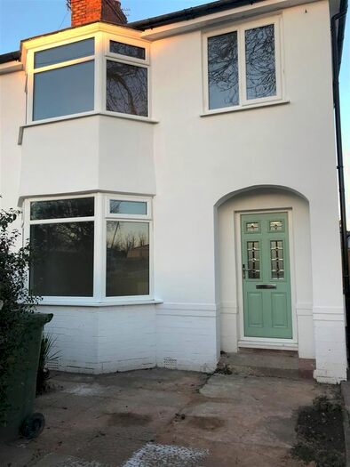 3 Bedroom Semi-Detached House To Rent In Utting Avenue, Liverpool, L4