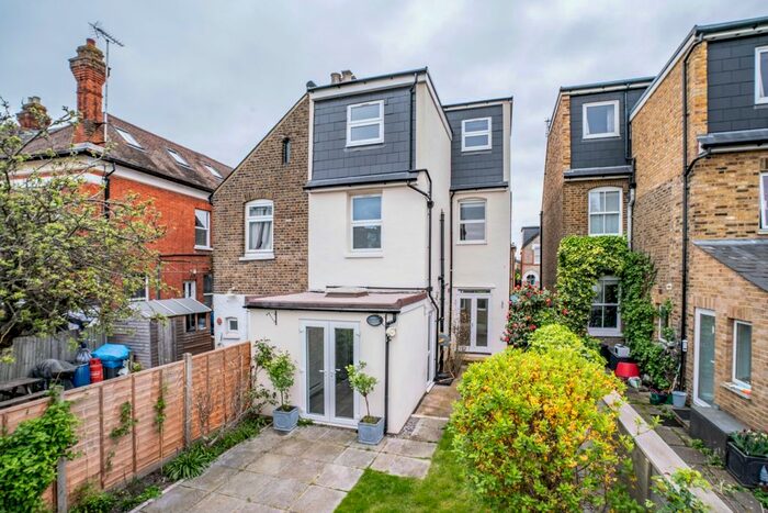 4 Bedroom Semi-Detached House To Rent In Glenthorne Road, Kingston Upon Thames, KT1