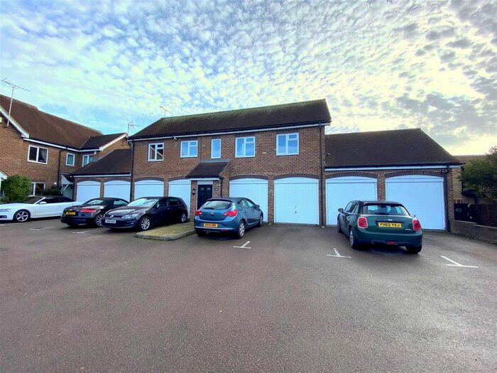 1 Bedroom Maisonette To Rent In Kennedy Close, London Colney, St. Albans, AL2