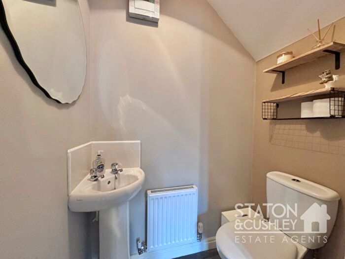 3 Bedroom End Of Terrace House For Sale In Topaz Crescent, Sutton-In-Ashfield, NG17