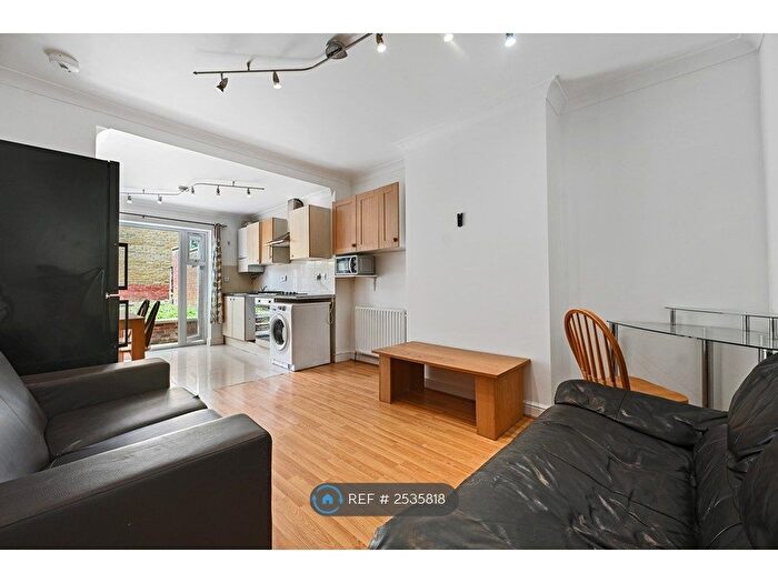 5 Bedroom Terraced House To Rent In Carlisle Avenue, London, W3