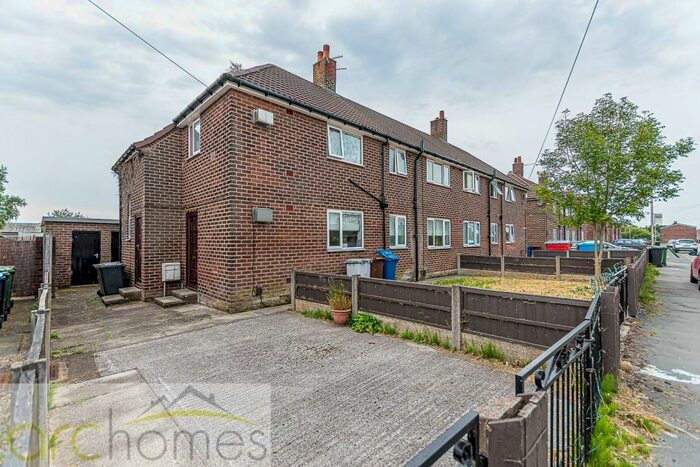 2 Bedroom Flat To Rent In Elmfield Avenue, Atherton, Manchester, M46