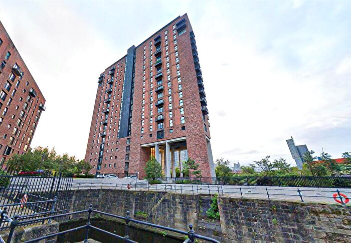 3 Bedroom Apartment For Sale In Wilburn Basin, Salford, Manchester, M5