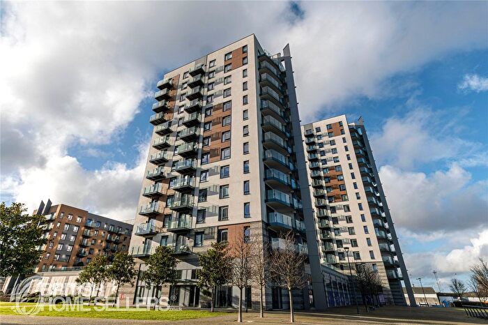 2 Bedroom Flat For Sale In Pegasus Way, Gillingham, Kent, ME7