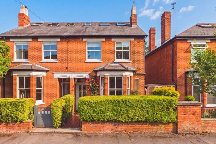 4 Bedroom Semi-Detached House For Sale In East Road, Maidenhead, Berkshire, SL6