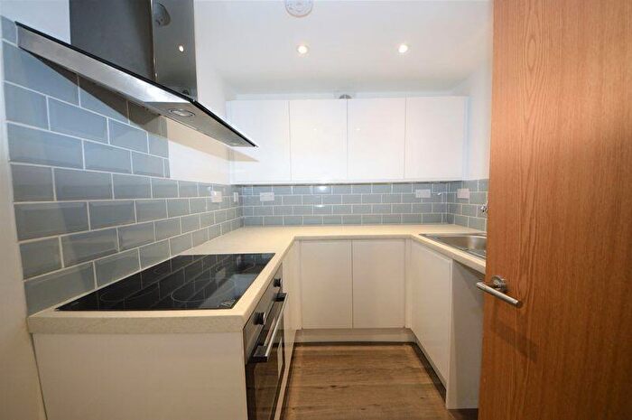 1 Bedroom Flat To Rent In Highfield Parade, Waterlooville, PO7