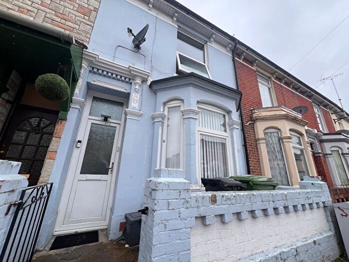 3 Bedroom Terraced House To Rent In Shearer Road, Portsmouth, PO1