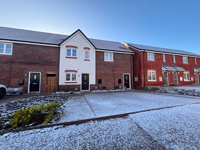 2 Bedroom Maisonette To Rent In Sitch Drive, Wednesbury, WS10