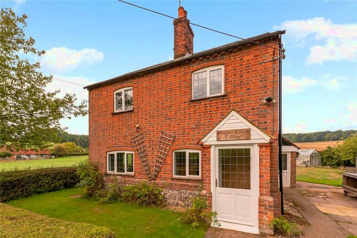 3 Bedroom Detached House To Rent In Bix, Henley-on-Thames, Oxfordshire, RG9