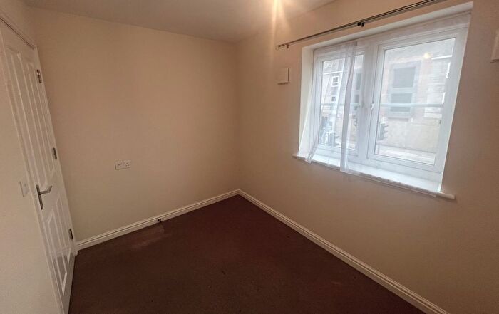 3 Bedroom Flat To Rent In Vauxhall Road, Liverpool, L5