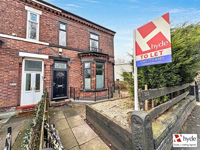 2 Bedroom Flat To Rent In Bury Old Road, First Floor, Prestwich, M25