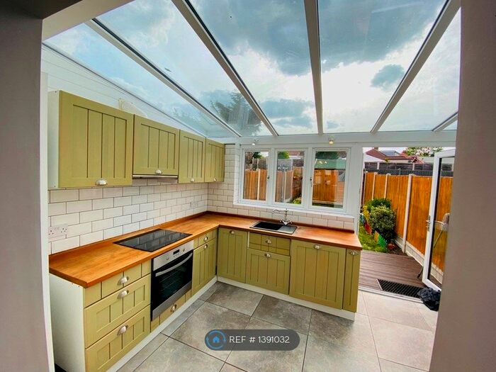 2 Bedroom Terraced House To Rent In Curran Avenue, Sidcup, DA15