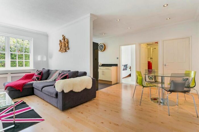1 Bedroom Flat To Rent In Chiltern Hill, Chalfont St. Peter, Gerrards Cross, SL9
