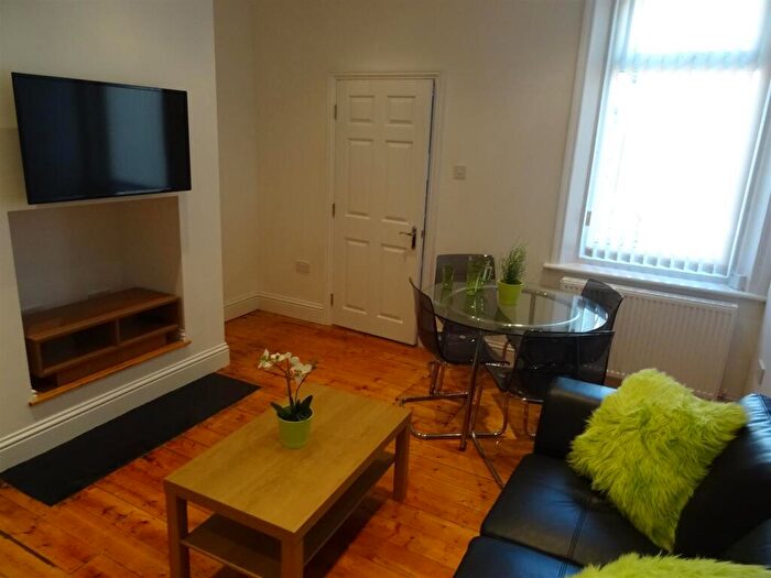 2 Bedroom Apartment To Rent In Dinsdale Road, Newcastle Upon Tyne, NE2